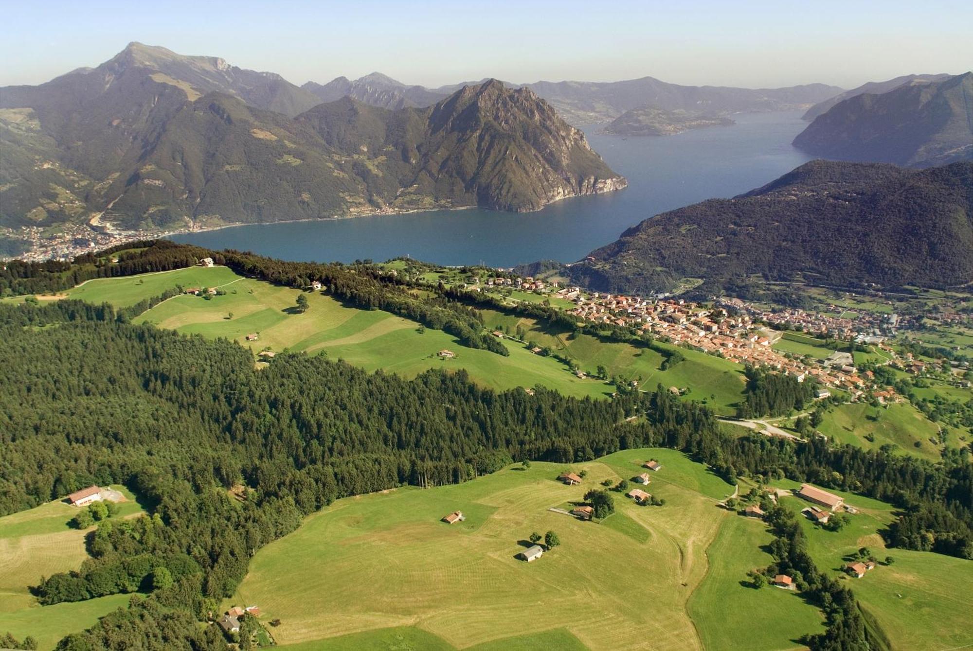La Casa Sull' Altopiano Mountain Lake Iseo Hospitality 波斯科 外观 照片
